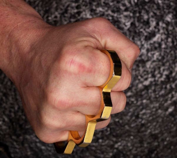 are-brass-knuckles-illegal-in-australia-1
