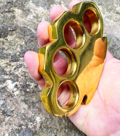 are-brass-knuckles-illegal-uk-1